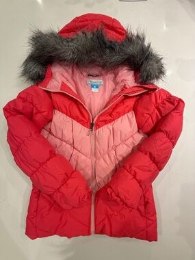 Columbia Kids Puffer Jacket — Pink/Red Colorblock | Faux Fur Hood | Size M